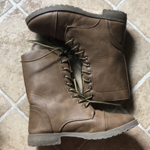 Ardene brown fashionable boots! - Picture 3 of 4